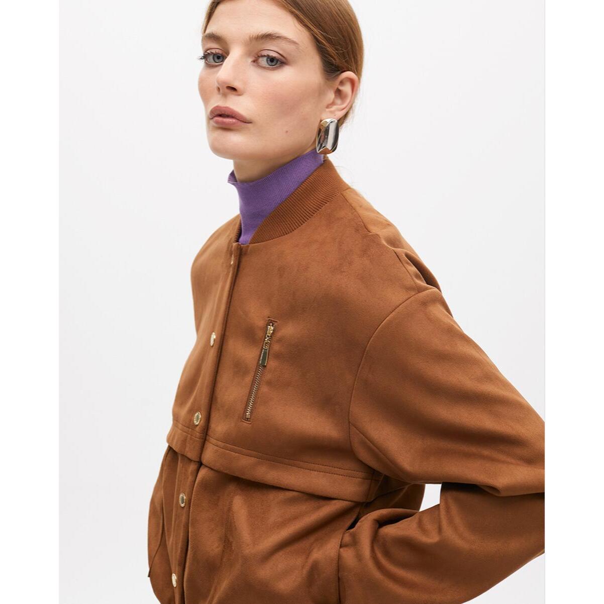 Giacca bomber in camoscio con dettaglio tasche