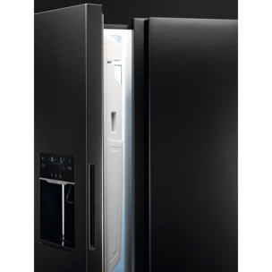 AEG Frigorífico americano de libre instalación Serie 9000 MultiChill de 177 cm ORX9V351DB | Reacondicionado