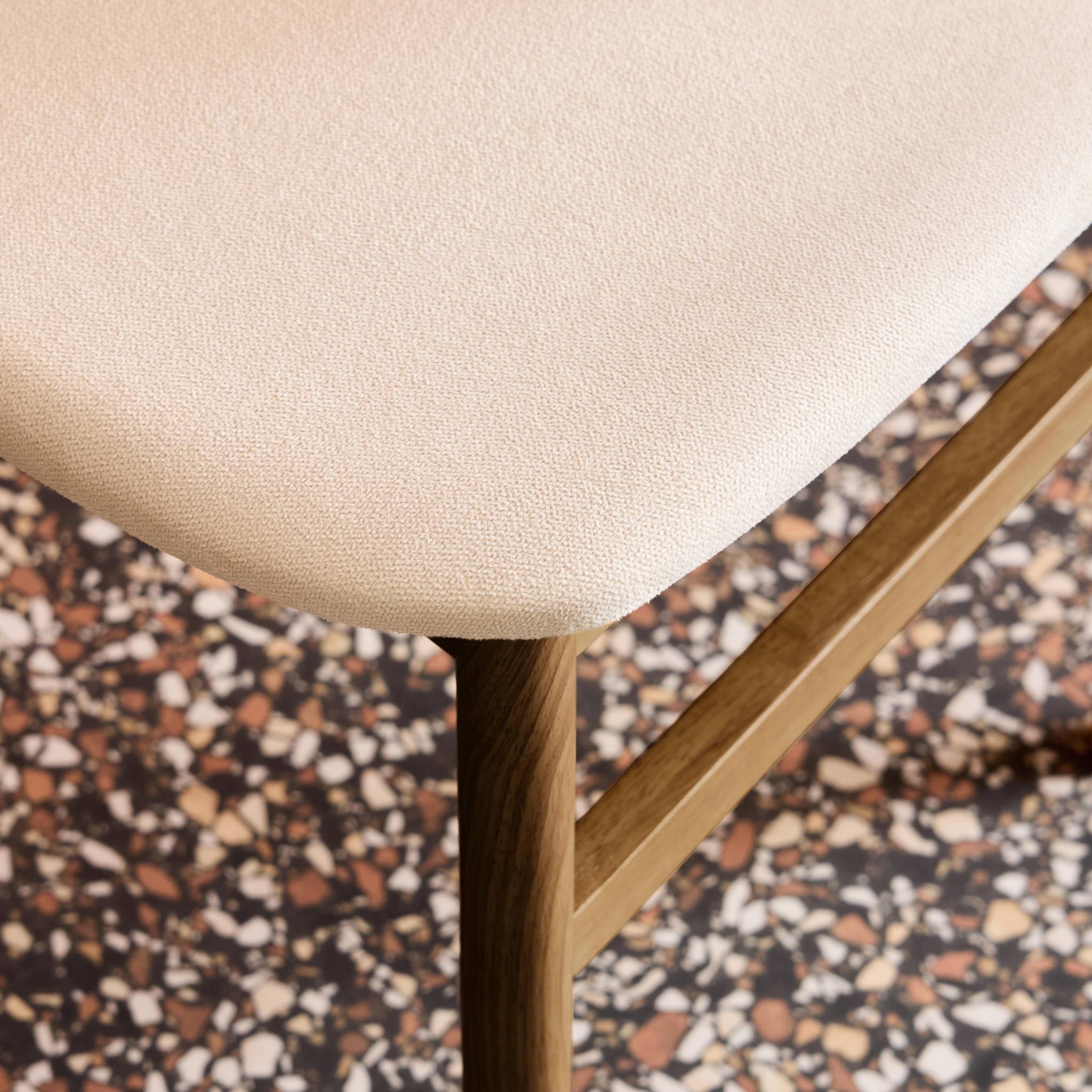 Chaise vintage bois d'hévéa et tissu (lot de 2) OLYMPIE