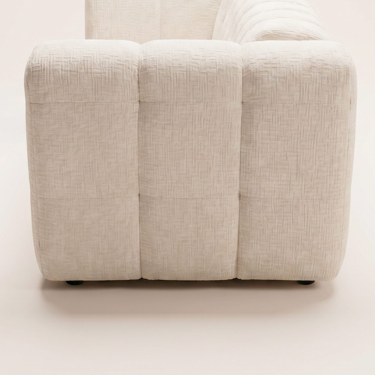 Violette - Canapé 3 places convertible express couchage quotidien 140 cm matelas 14 cm en velours gaufré - Beige