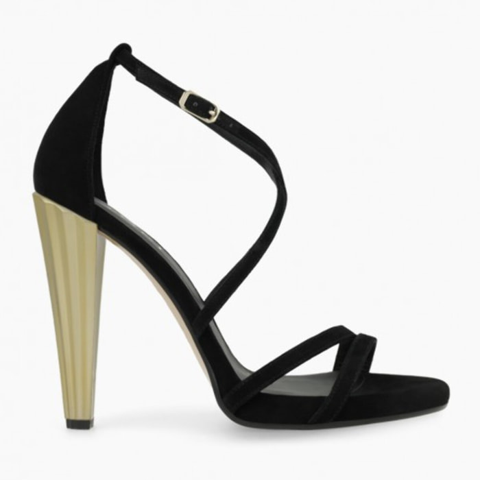 SANDALIAS NEGRAS YURAKI