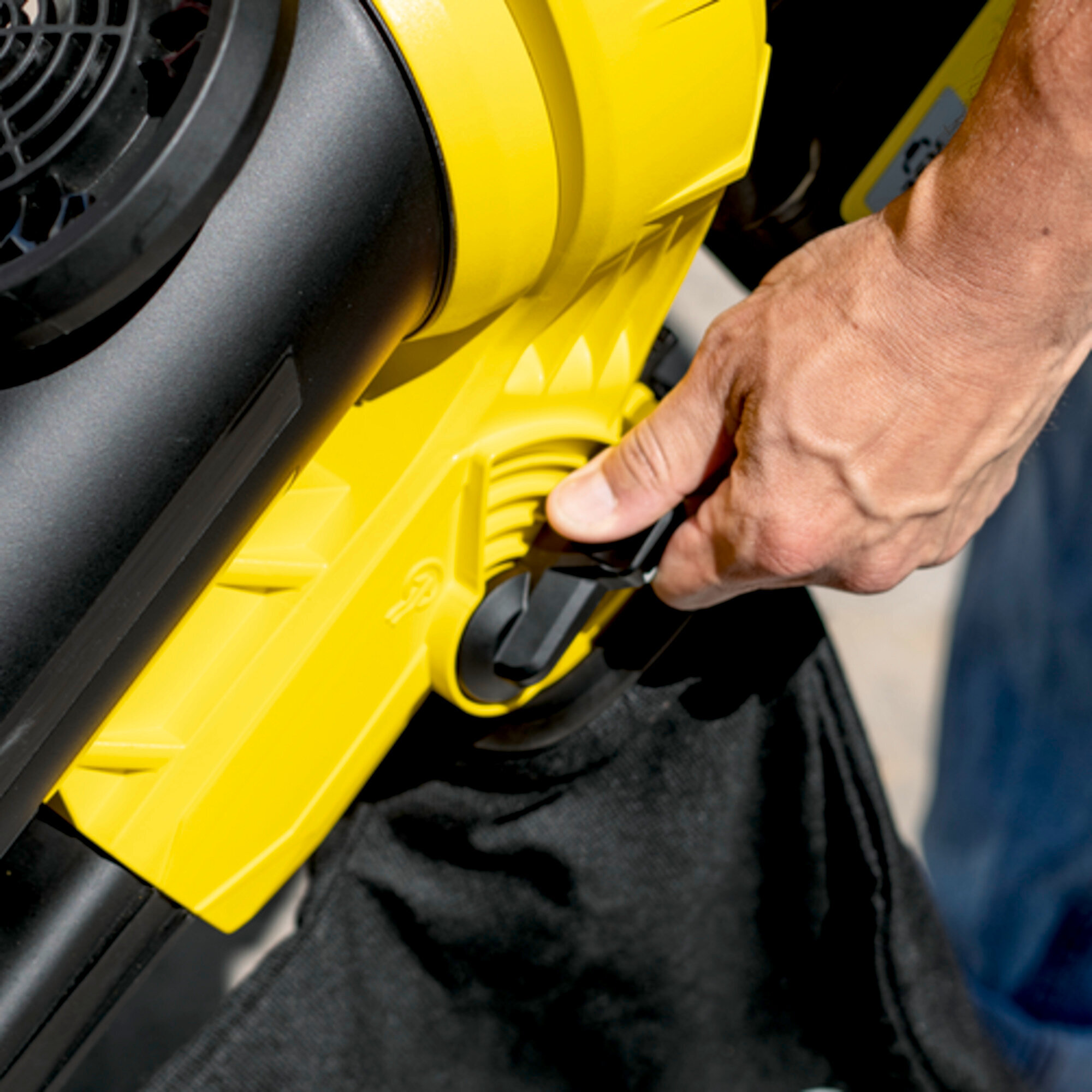 Aspirateur souffleur broyeur Karcher BLV 36-240 Battery (sans batterie) - Vitesse air 240 km/h- Volume air 9 m³/min