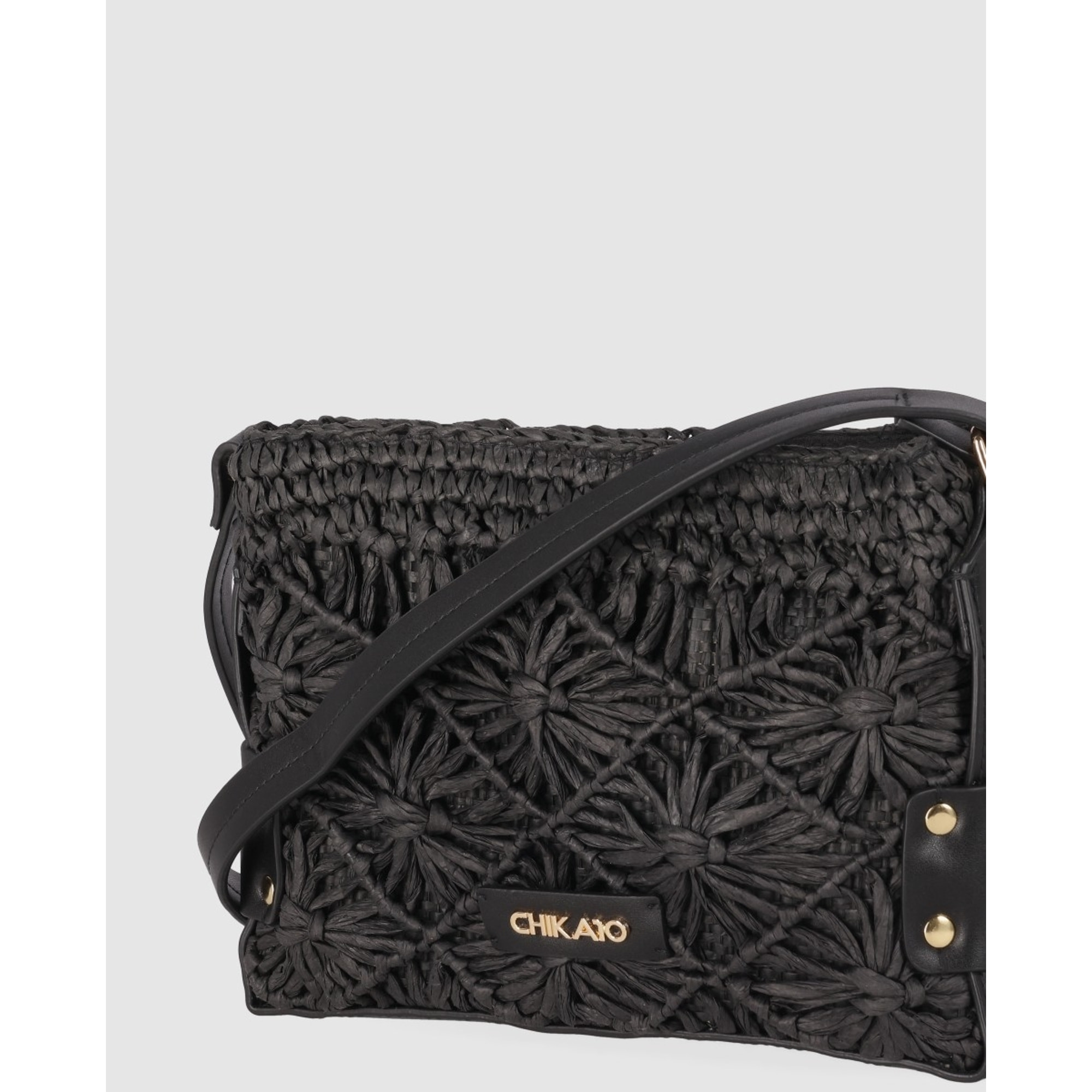 Bolso - Negro - Medida: 25 cm x 18 cm x 6 cm