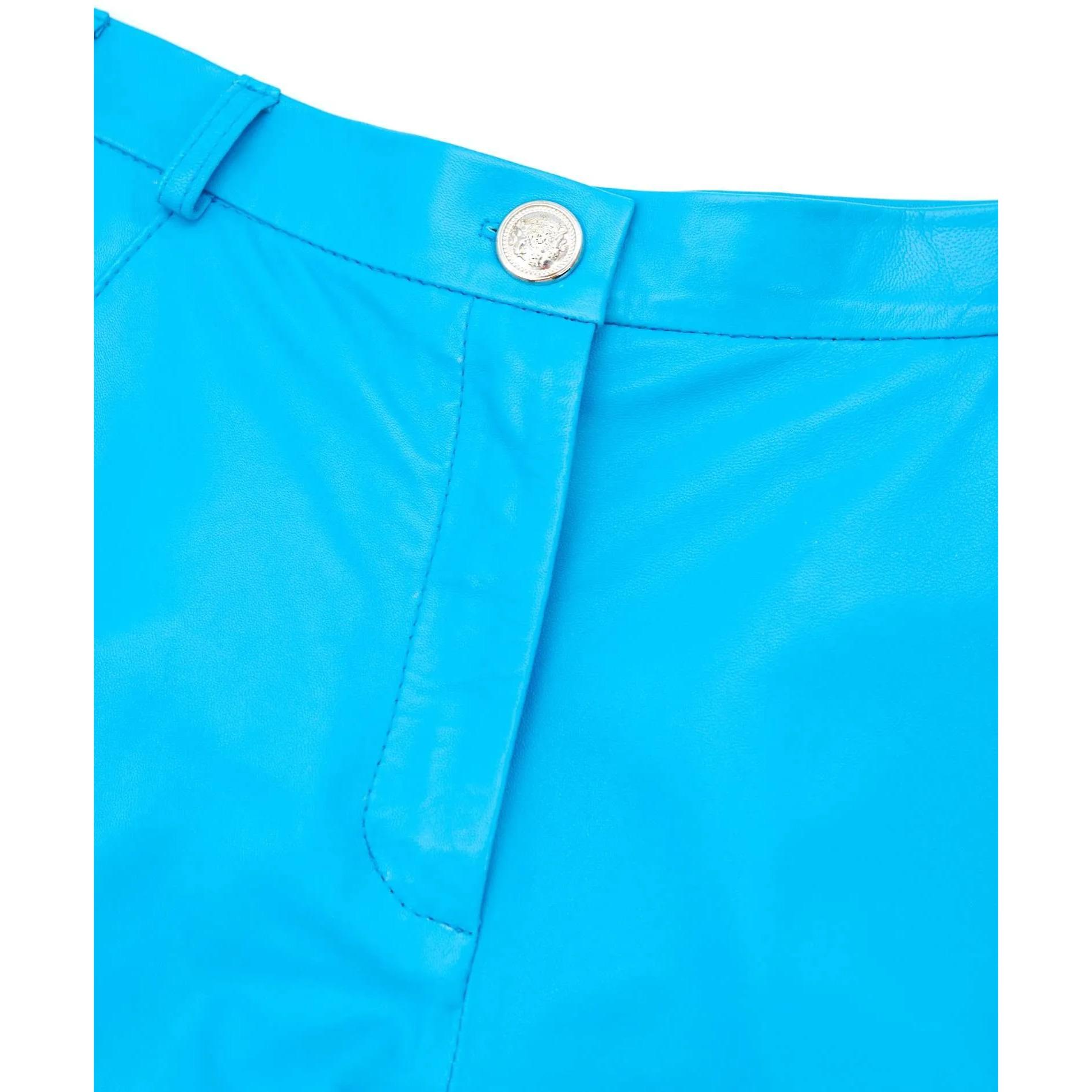 Pantaloncino sfoderato in pelle azzurra effetto liscio