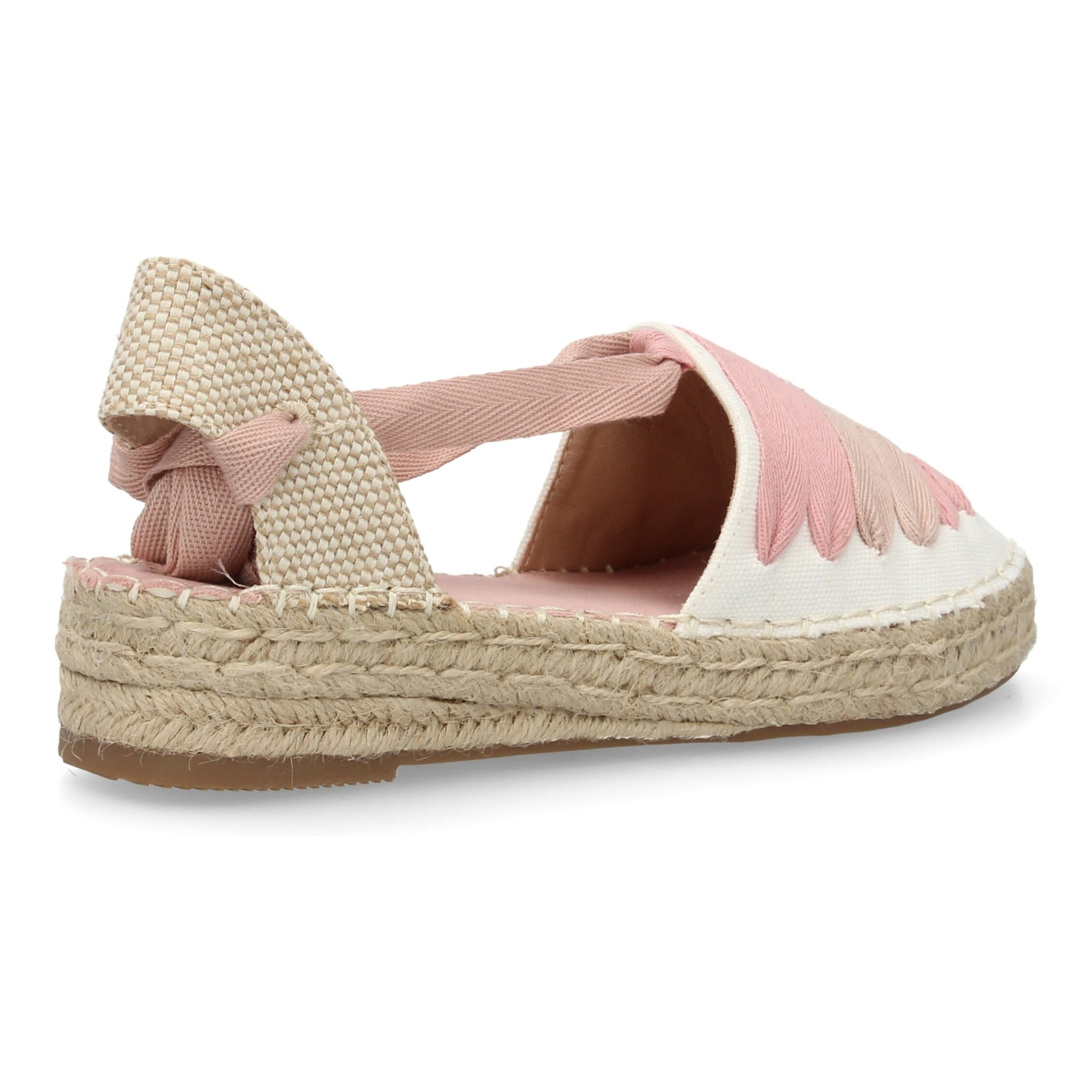 Sandalia de plataforma con cintas.