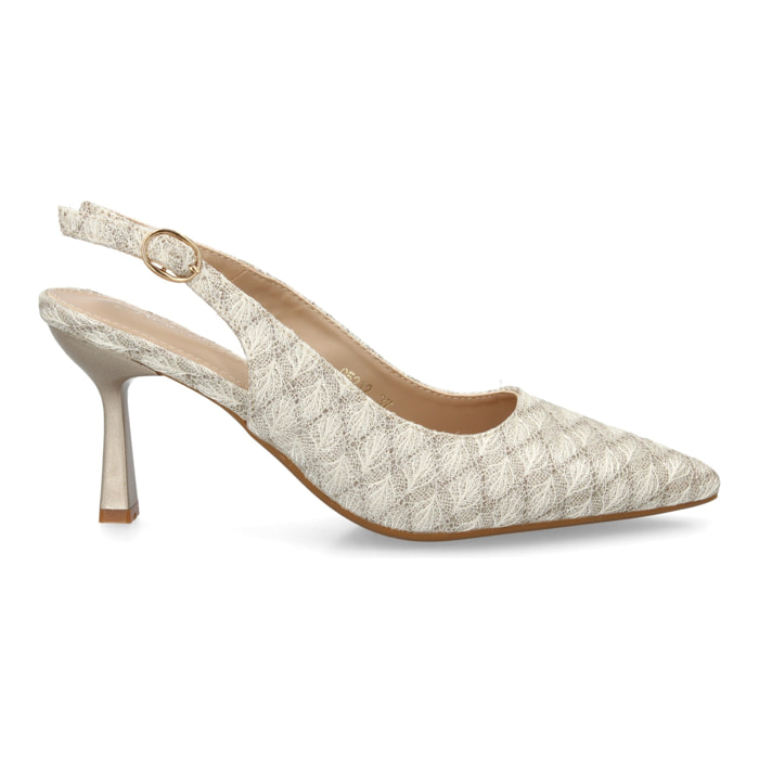 Zapato destalonado tacón fino elegante texturizado