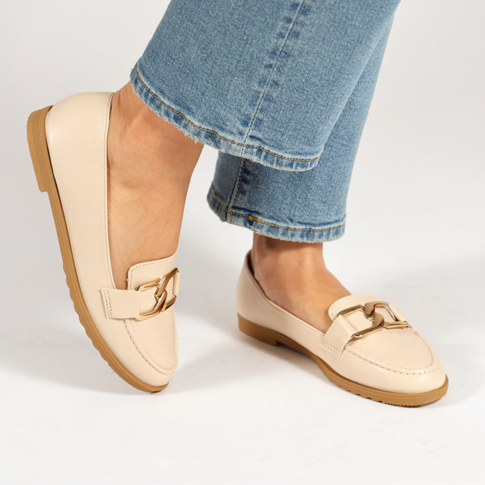 Mocassini in simil pelle con applicazione color oro