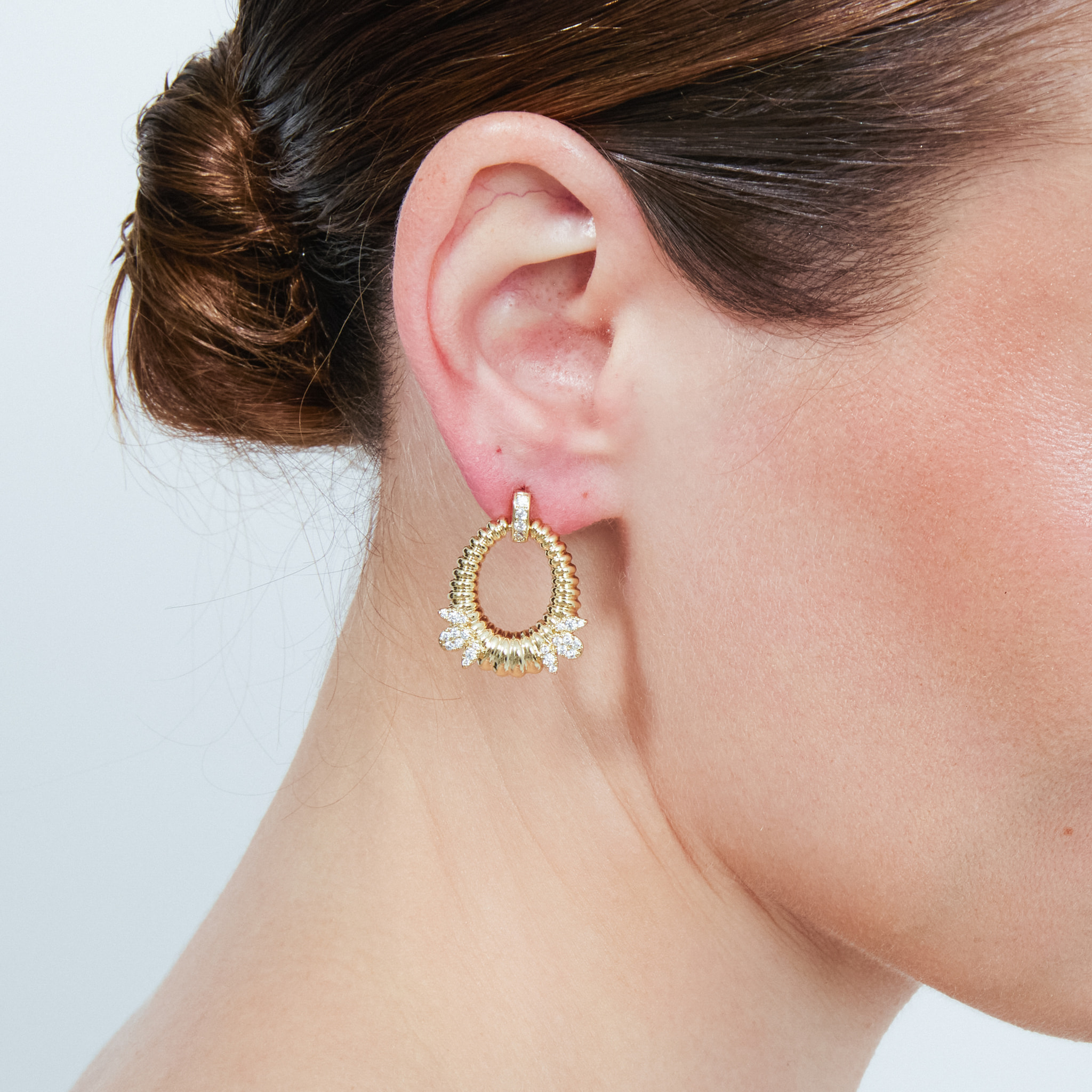 Pendientes Mame acabado oro amarillo 18k