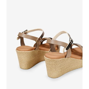 Sandalias mde piel marrones con cuña de esparto