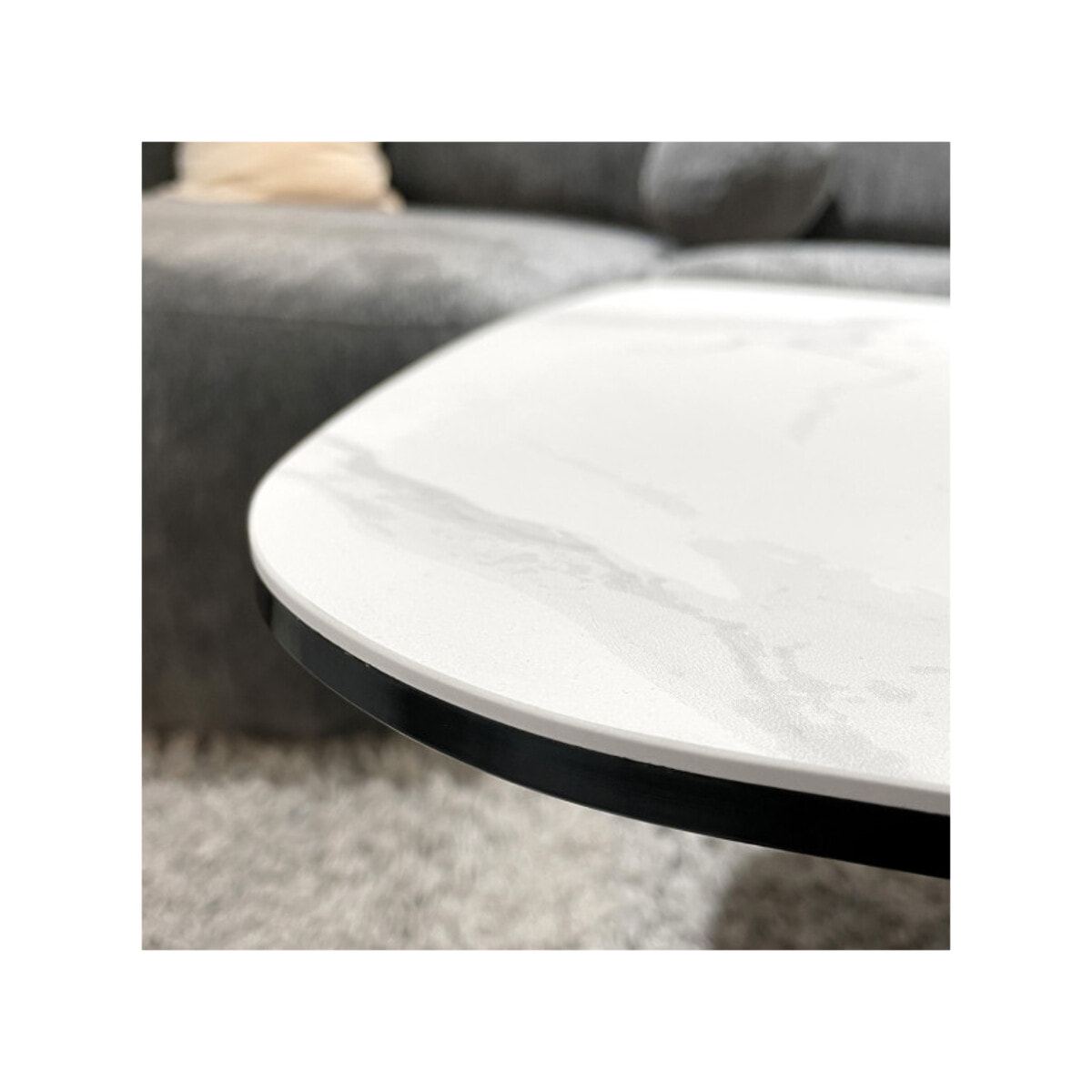 Table basse 130 cm en céramique blanc pied croix métal beige - LOTUS