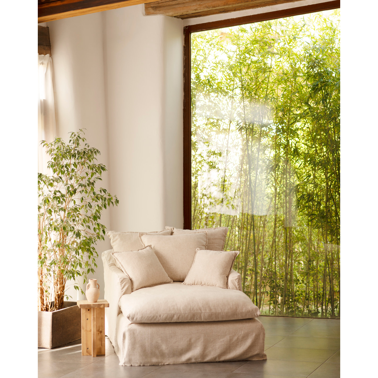 Fauteuil en coton et lin couleur beige de 115x170cm Hauteur: 73 Longueur: 170 Largeur: 115