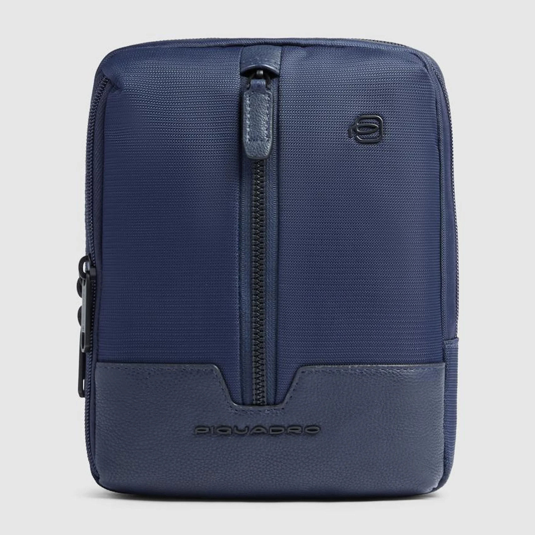 Piquadro Borsello porta iPad®mini in tessuto riciclato e pelle con protezione RFID