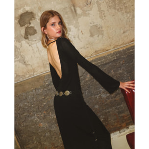 Vestido de punto con escote en la espalda