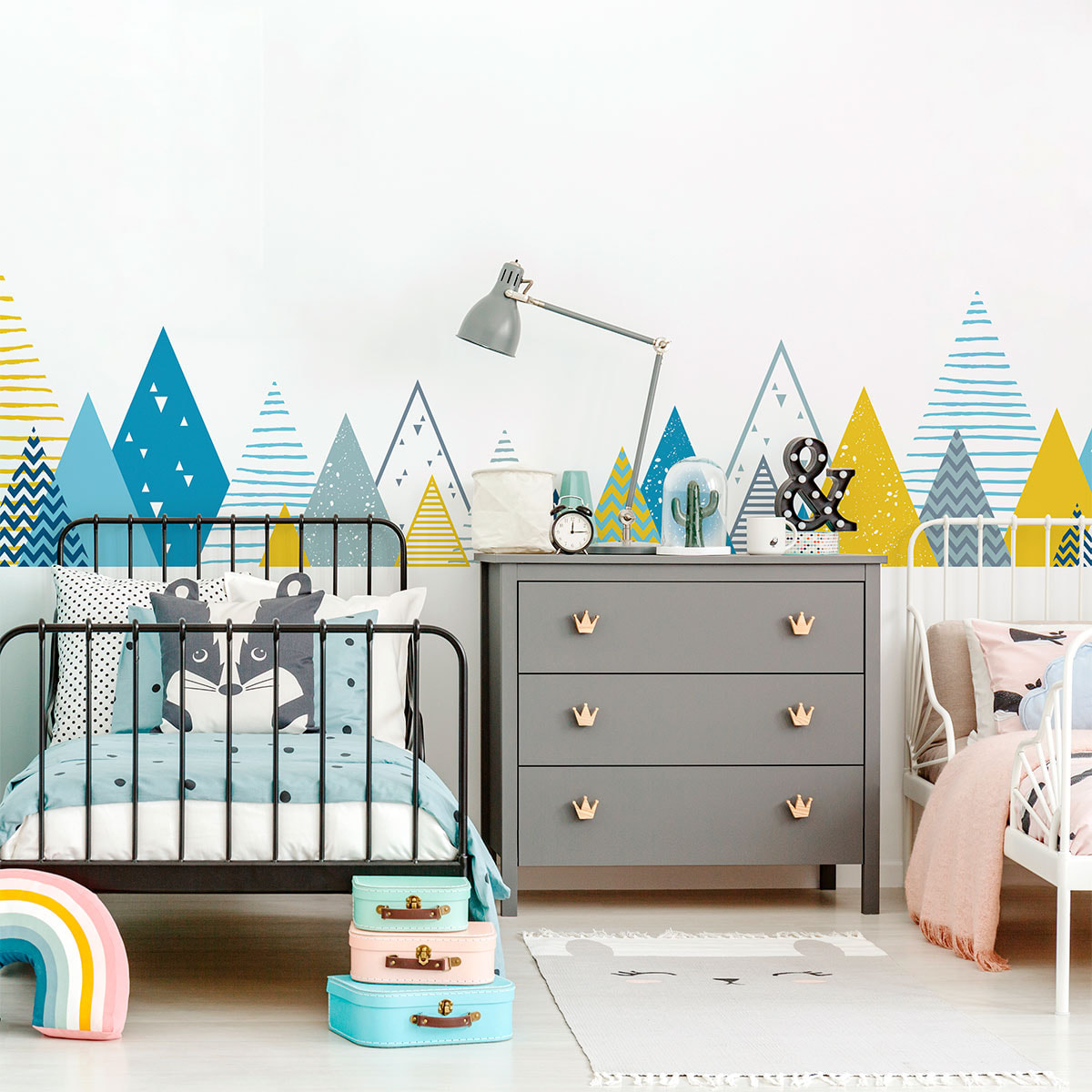 Stickers muraux enfants - Décoration chambre bébé - Autocollant Sticker mural géant enfant montagnes scandinaves BENZKA