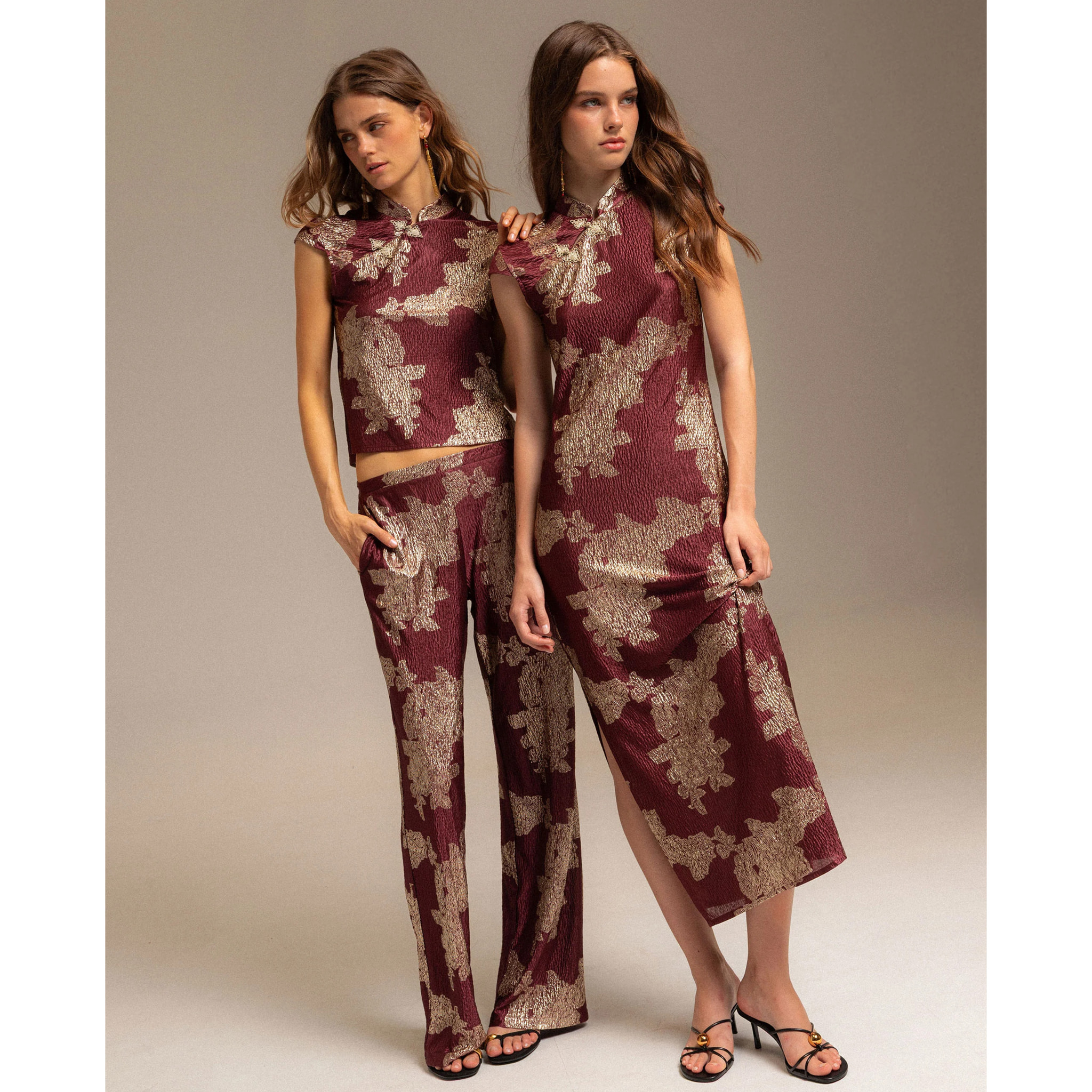 Pantalón de mujer jacquard fluido.