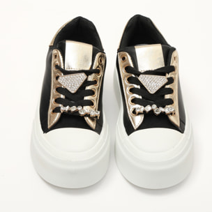 Sneakers in simil pelle con dettagli gioiello