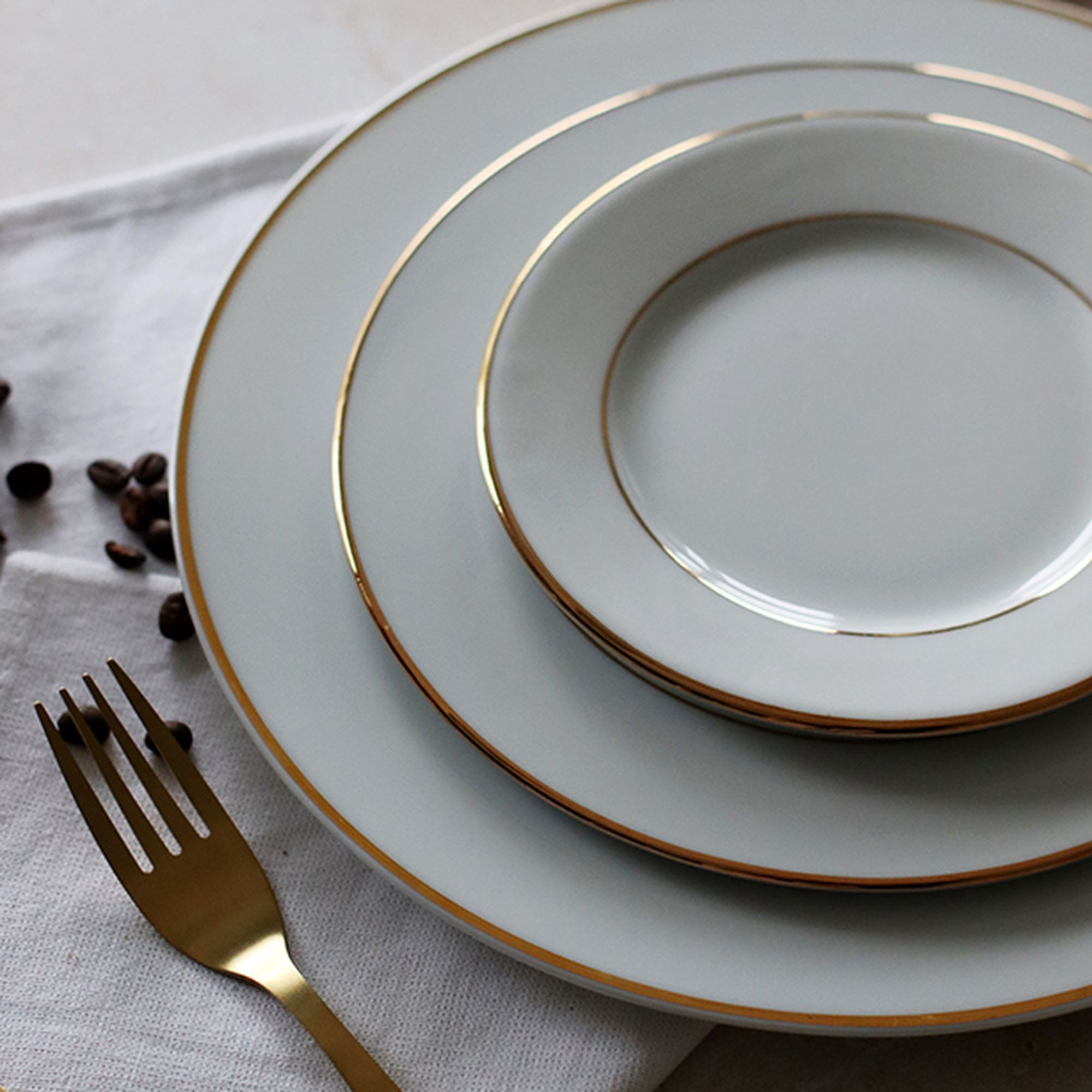 Lot de 6 assiettes plates 26,5cm en porcelaine blanche et filet or CLASSIC FILET OR