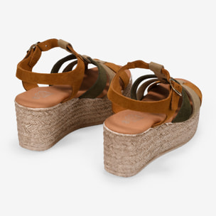 Sandalias de cuña marrones en piel de serraje