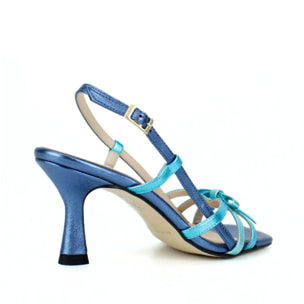 Sandalia con adorno en lacito. Tacón 6 cm