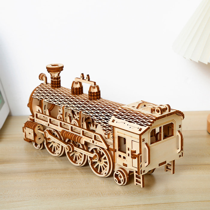 Modello in Legno 3D, design di Locomotiva a vapore con movimento meccanico. 361 pezzi.