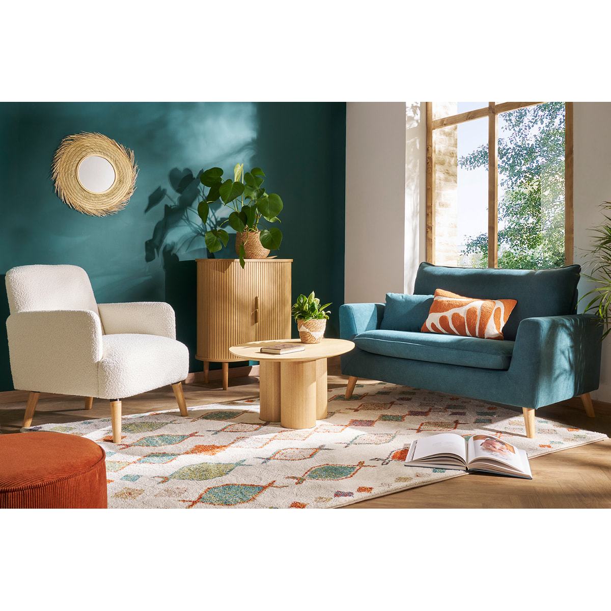 Fauteuil scandinave en tissu effet laine bouclée blanc cassé et bois clair ISKO