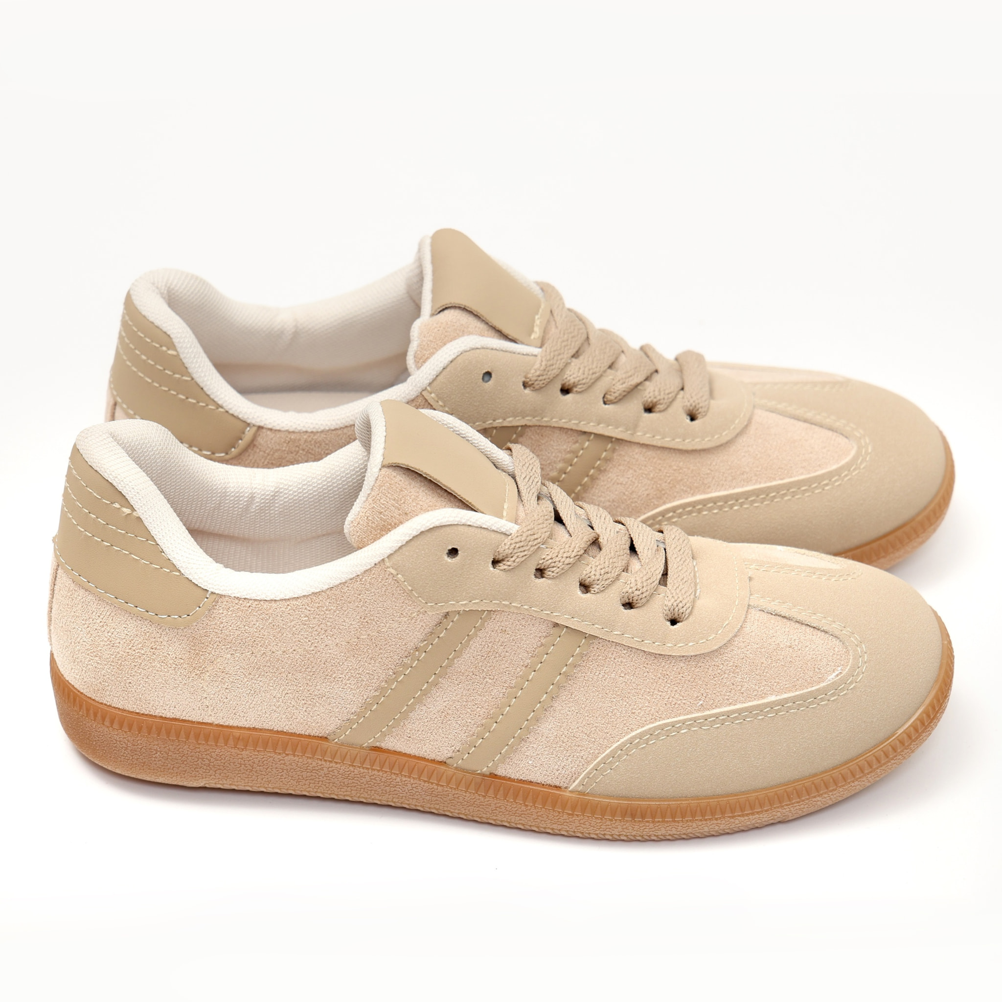 Sneakers in simil pelle scamosciata