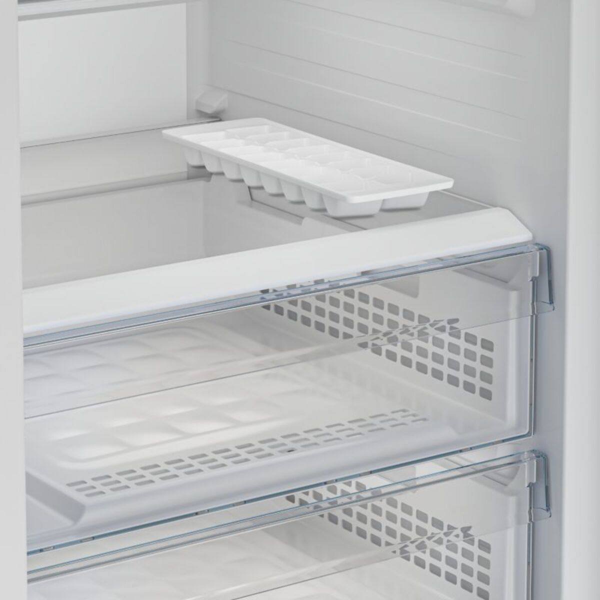 Congélateur armoire BEKO RFNE448E55W