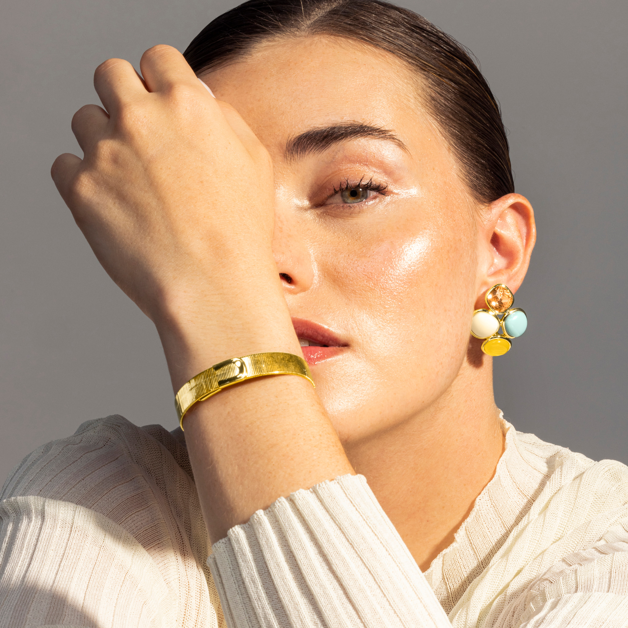 Pendientes acabado en oro amarillo de 18k