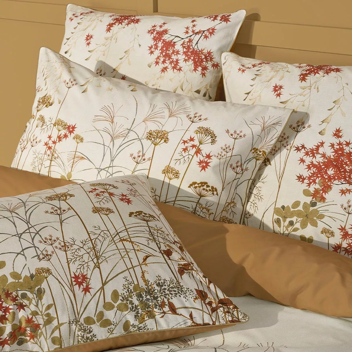 Lot h.couette +taies percale de coton 115 g/m² imprimé beige orange Erables beige
