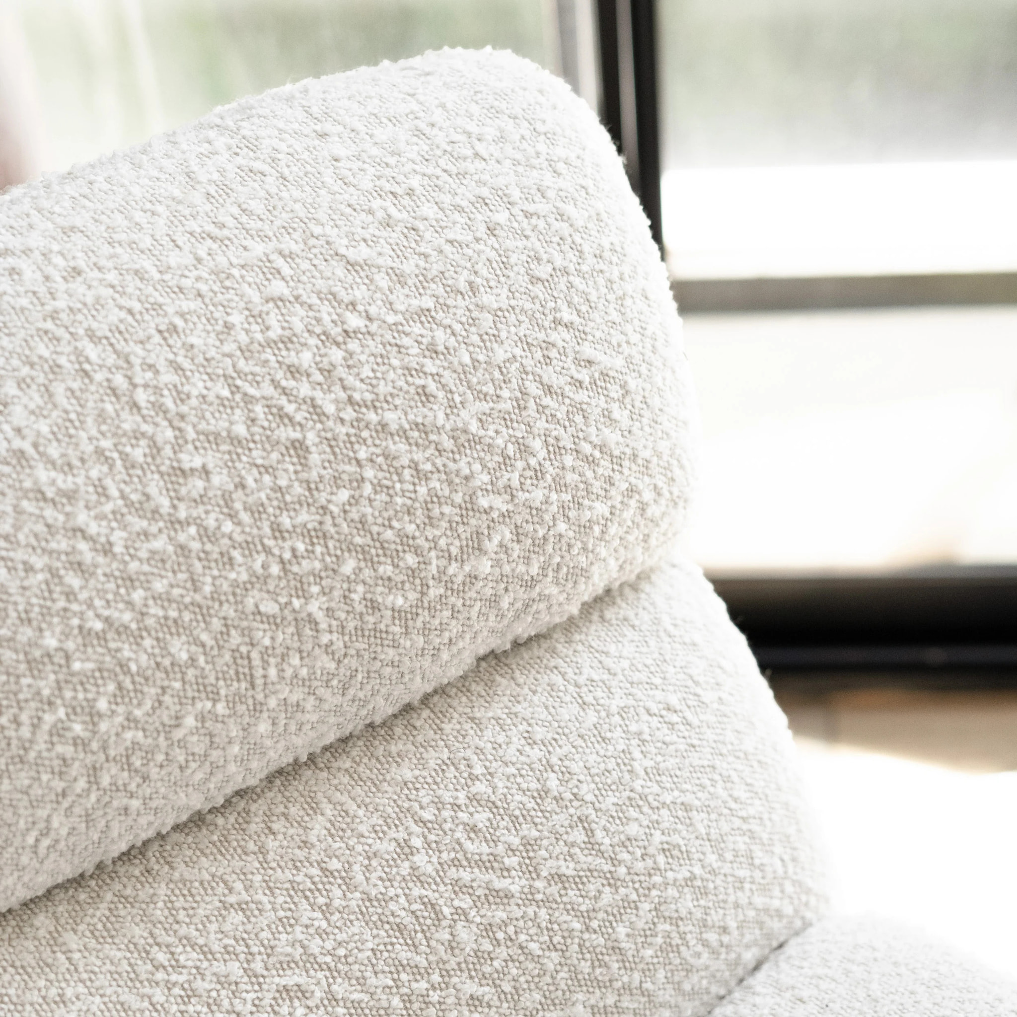 Fauteuil en tissu bouclé blanc - Teddy