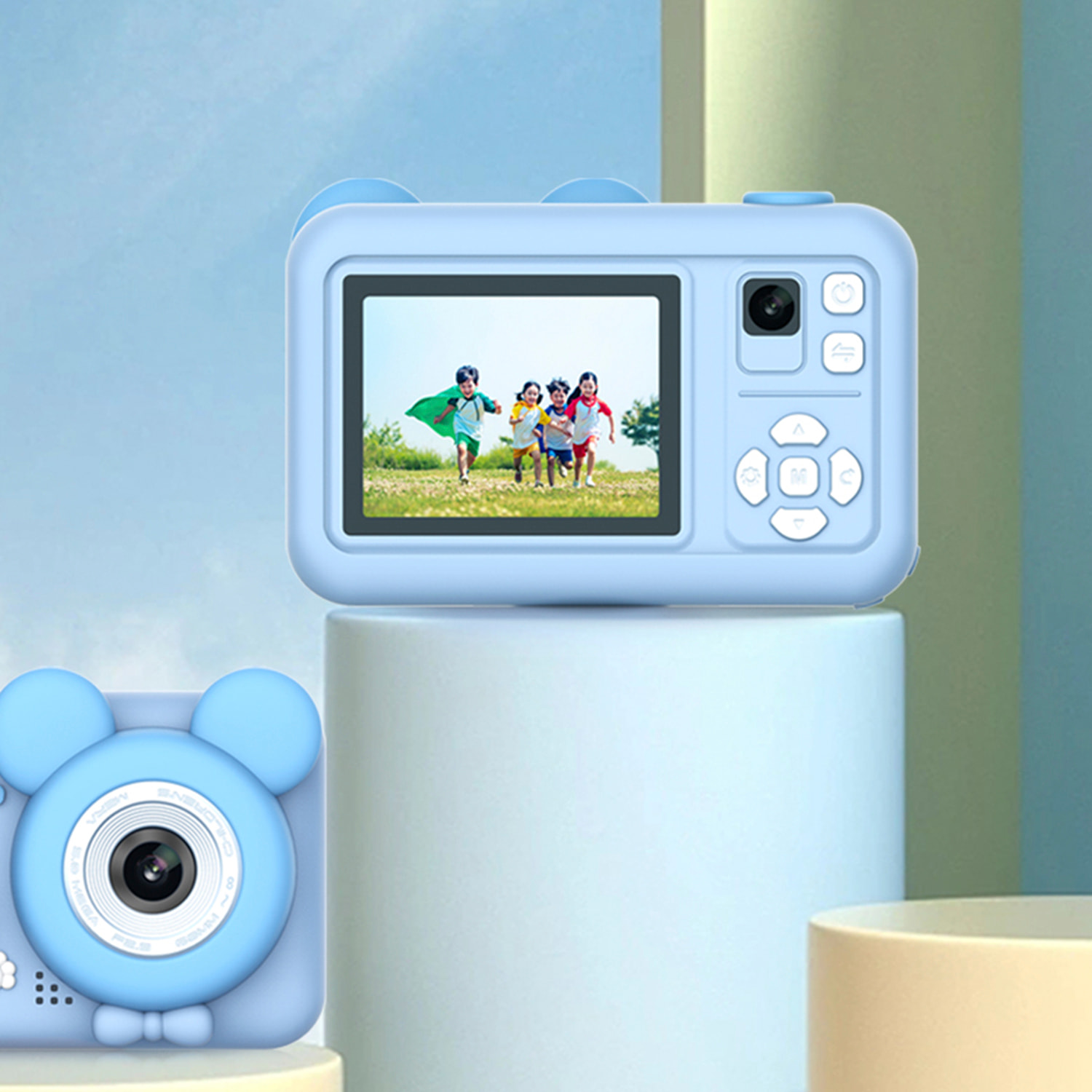 DAM Cámara digital, diseño Oso, de fotos 26mpx y video FHD para niños. Pantalla 2 pulgadas. Incluye trípode con función grip. 8x5x6,2 Cm. Color: Azul