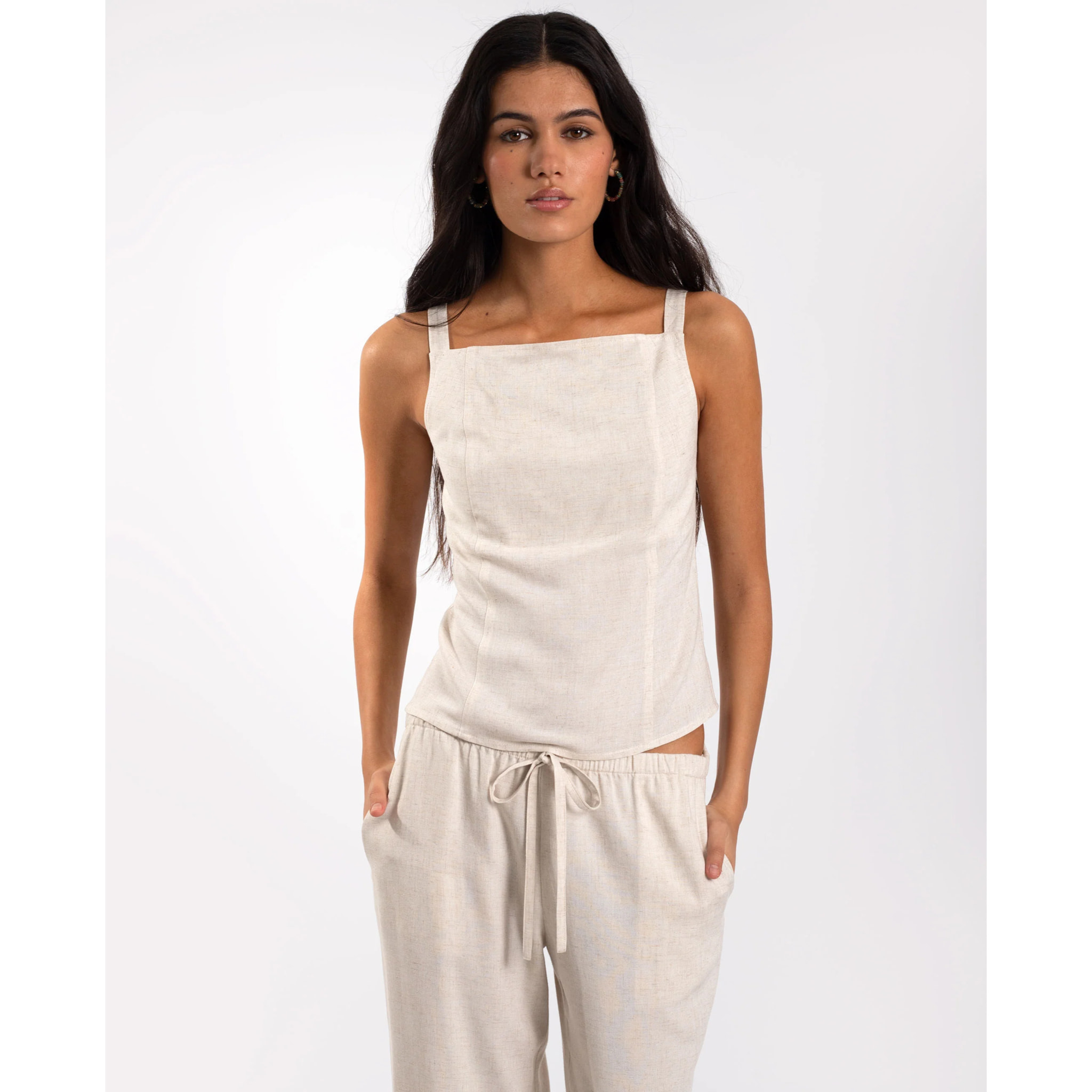 Blusa de mujer de lino con lazos en la espalda