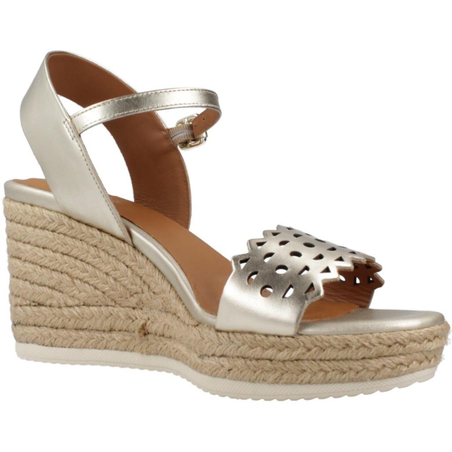 Sandalias Mujer de la marca GEOX  modelo D PONZA ORO