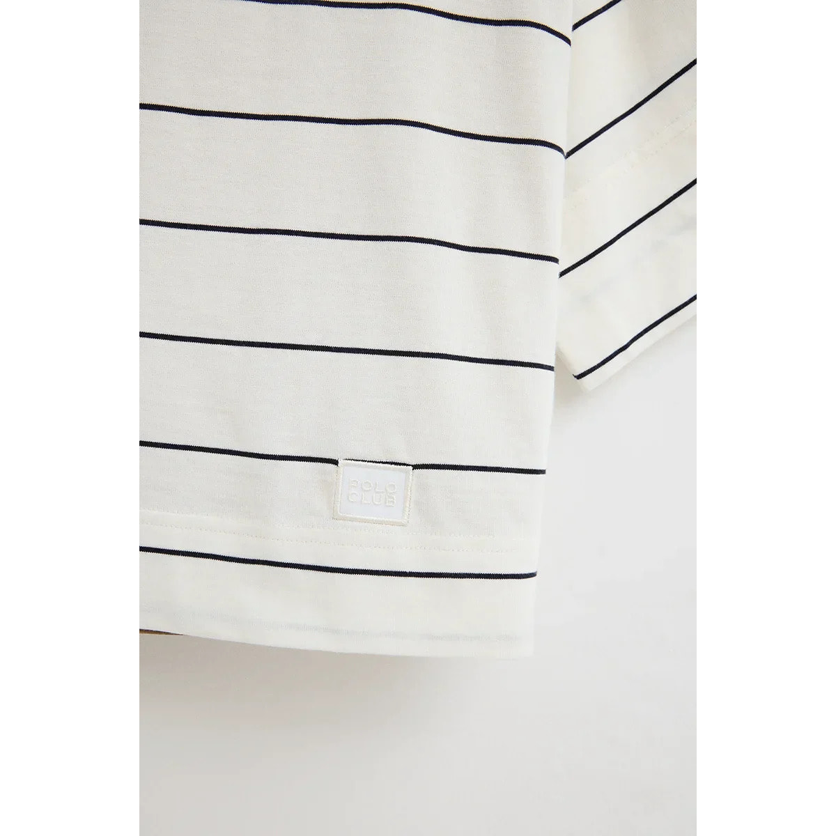 Maglietta a righe ecrù e blu marino dal fit boxy con toppa Polo Club