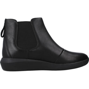 BOTINES CLARKS TAWNIA MID