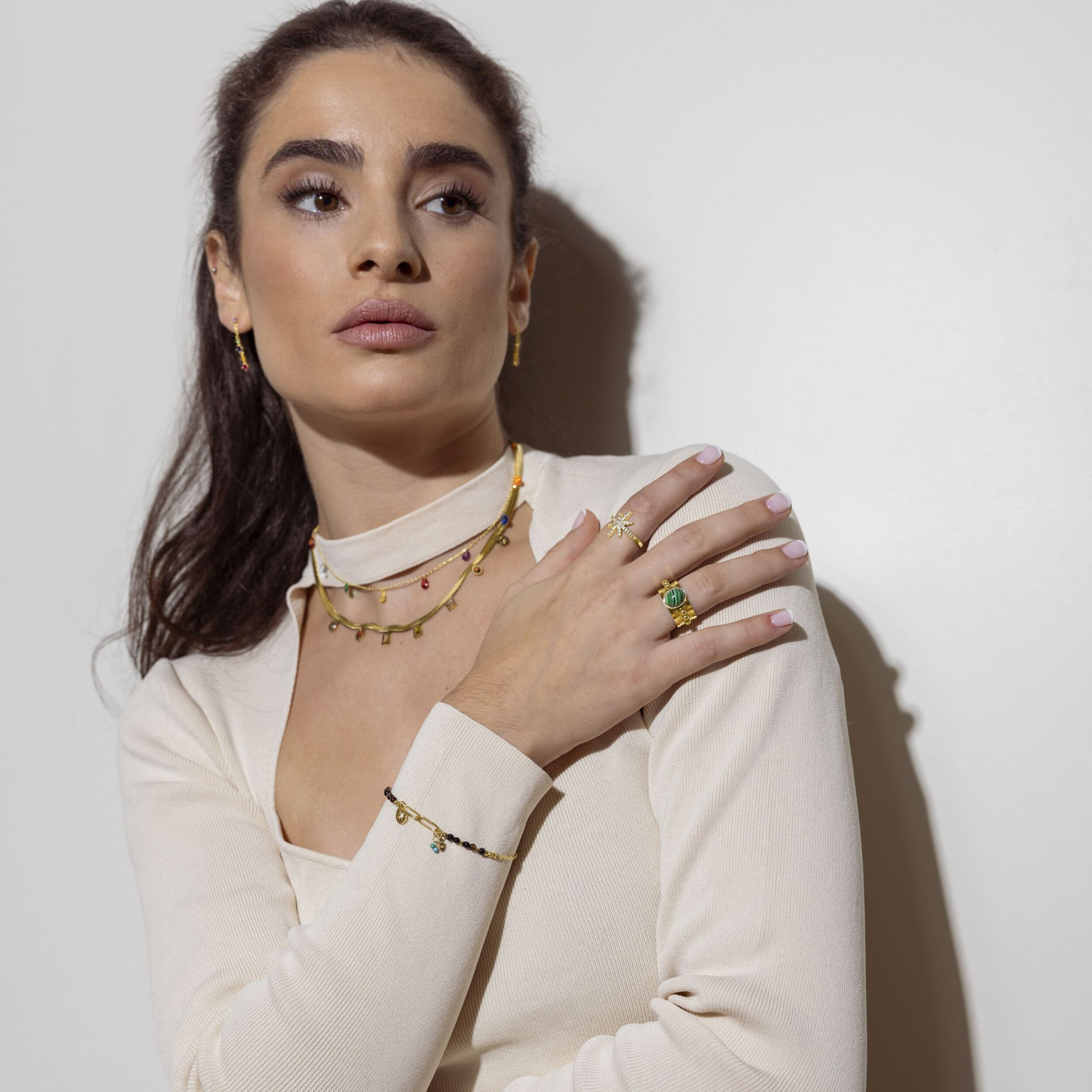 Anillo de Malaquita acabado en oro amarillo de 18K- Dadao