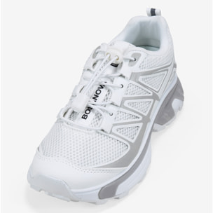 Zapatillas deportivas blancas con cordones ajustables