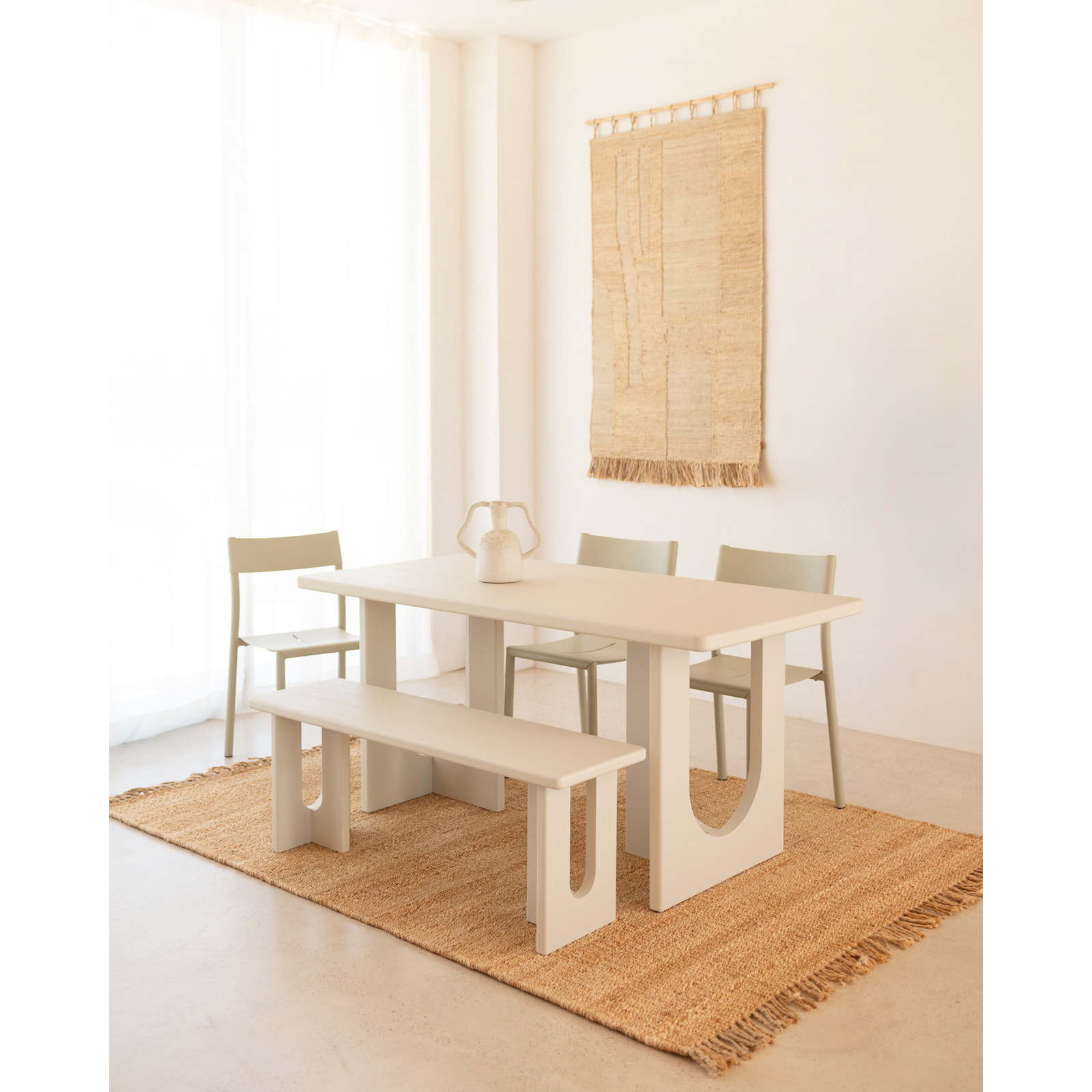 Banc en microciment en 120x33cm Hauteur: 45 Longueur: 120 Largeur: 33