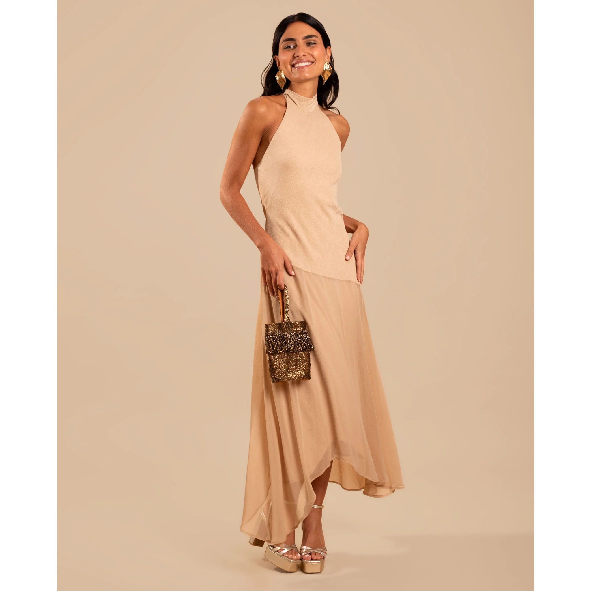 Vestido midi asimétrico con cuello halter