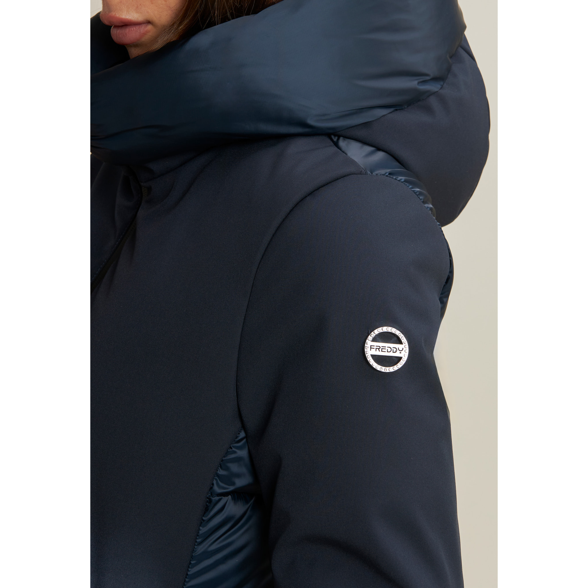 Piumino lungo donna opaco e lucido con cappuccio