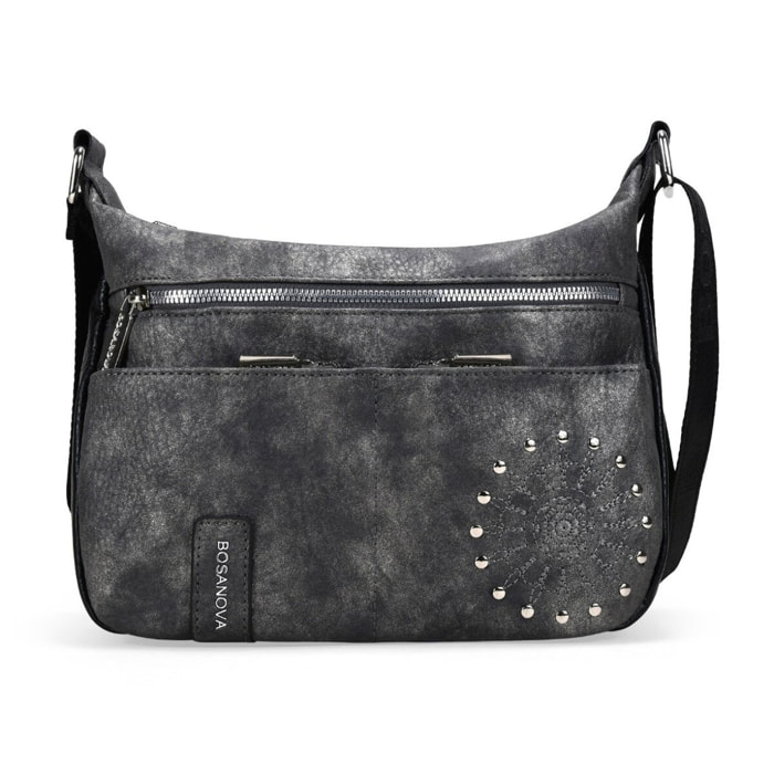 Bolso bandolera negro con cremalleras y tachas