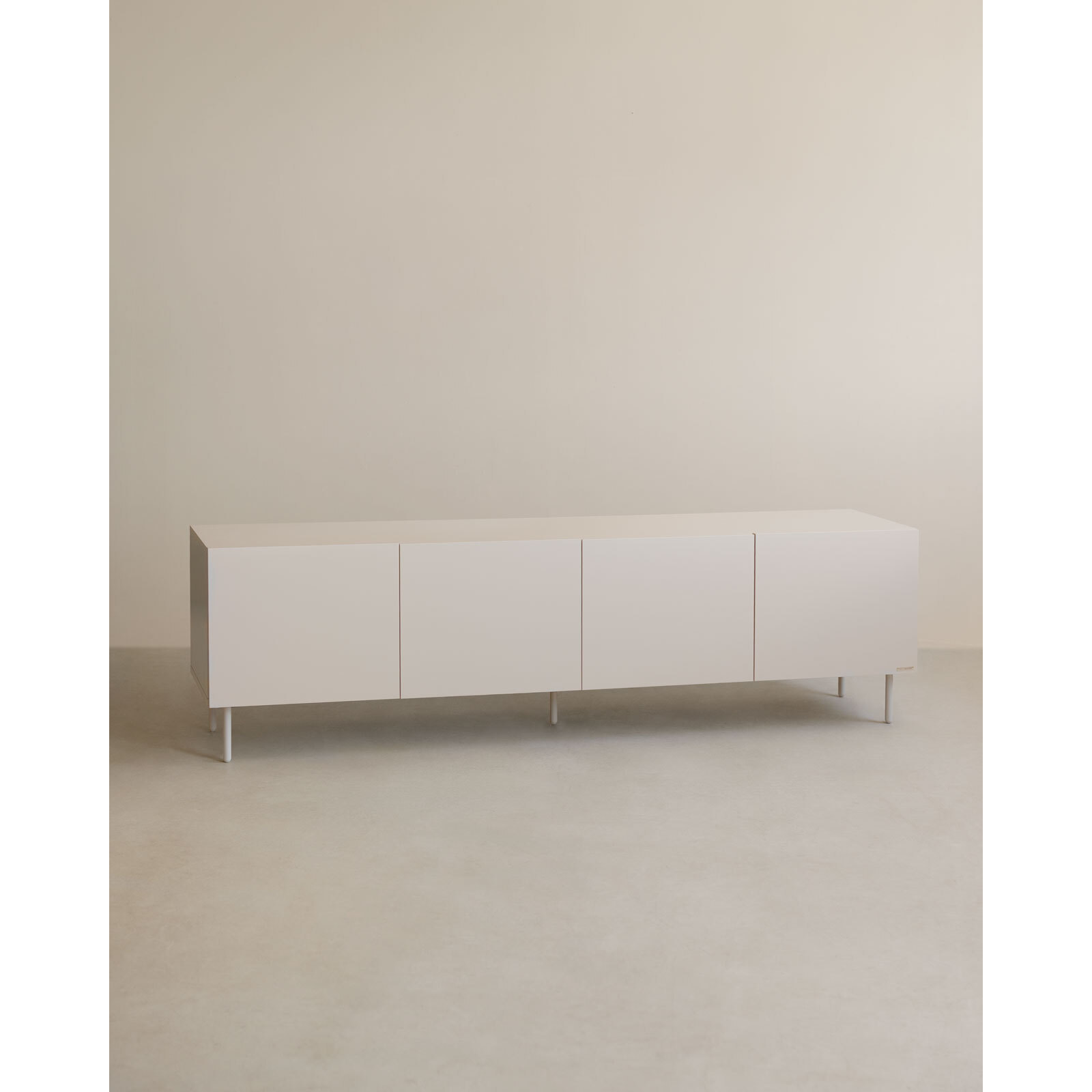 Mueble TV lacado en tono arena en varias medidas