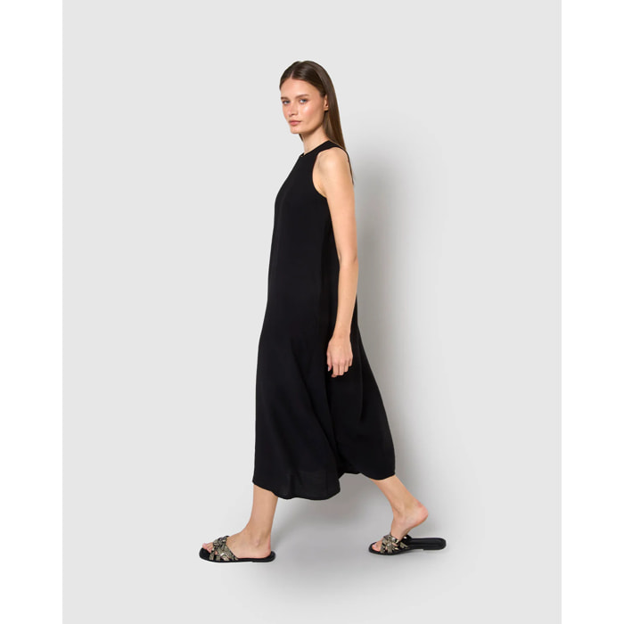 Vestido largo sin mangas fluido negro