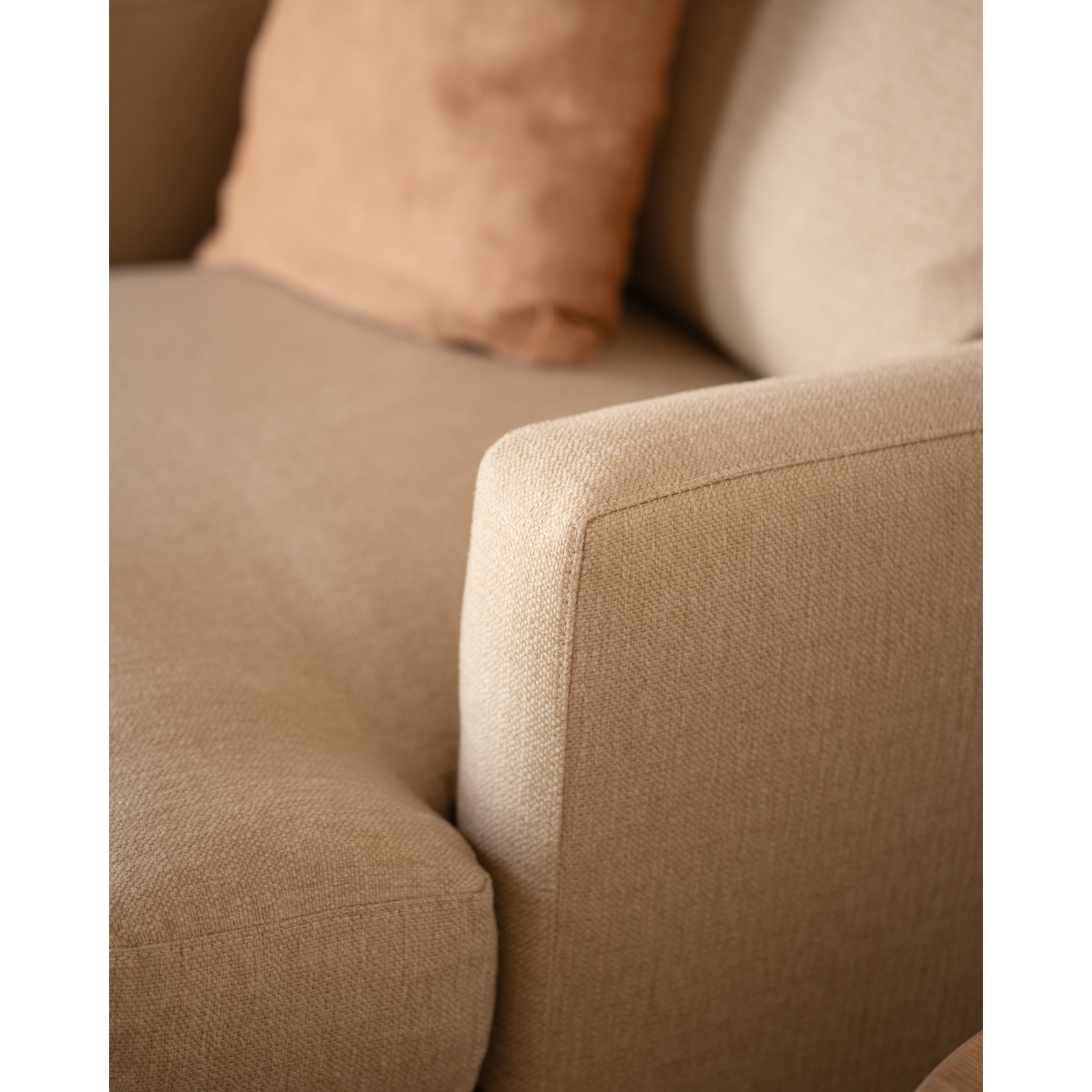 Fauteuil ton beige de 105x106cm Hauteur: 99 Longueur: 105 Largeur: 106