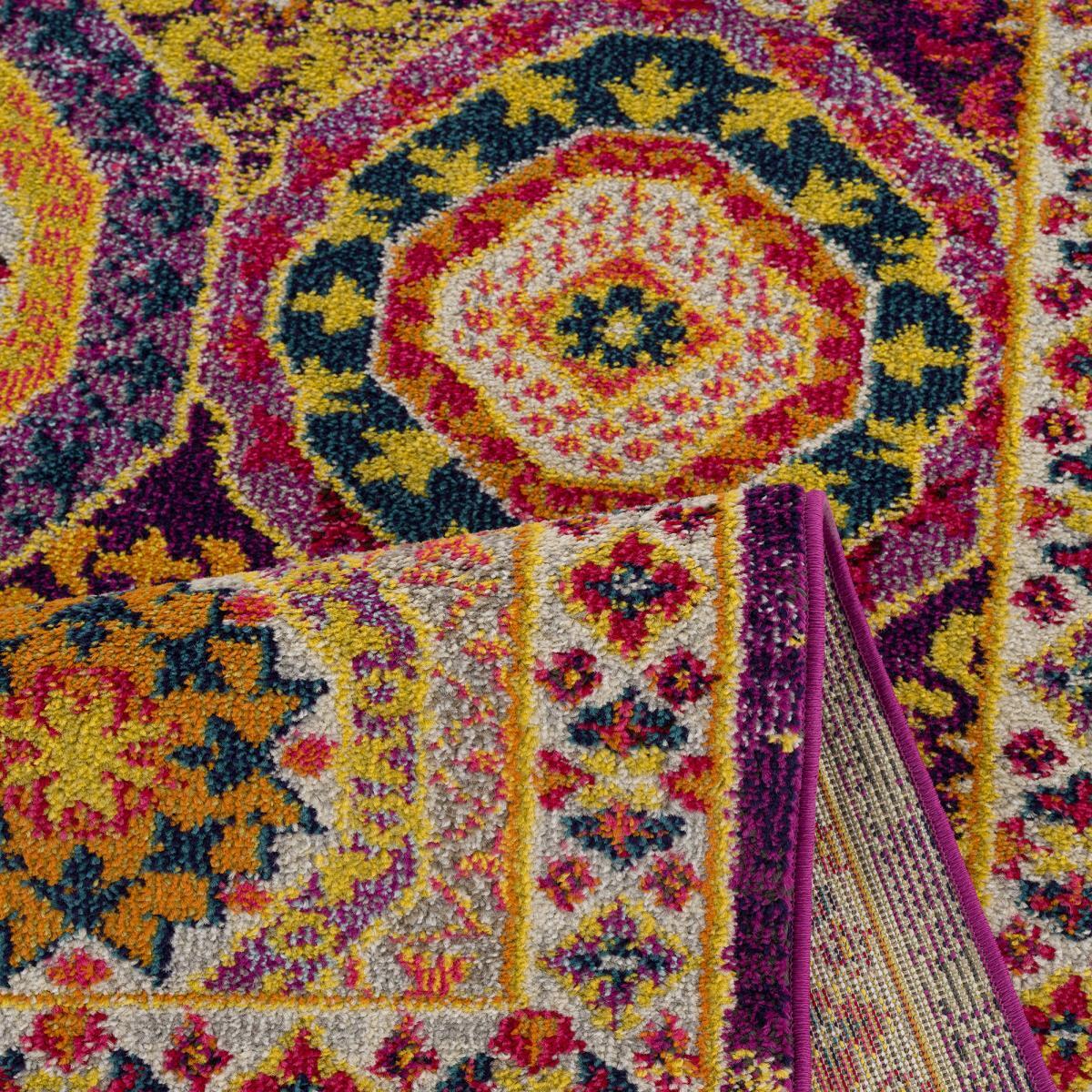 Tapis oriental tissé motif ethnique NOSI