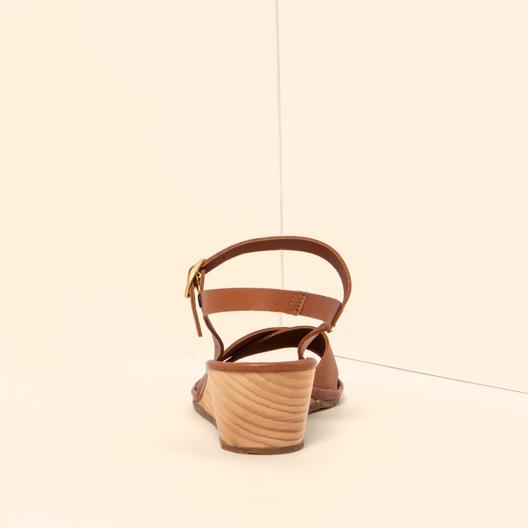 Sandalias con tacón N854 SOFT NAPPA CUERO/ GAIA color Cuero