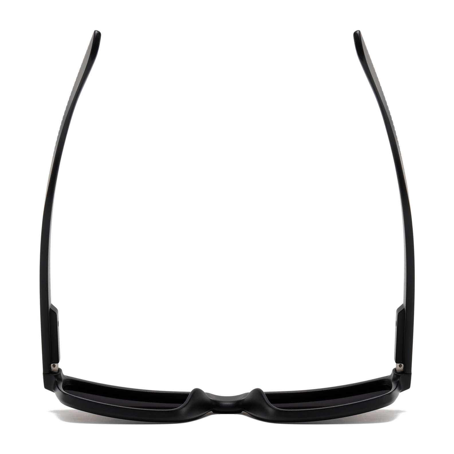 Gafas PALOALTO modelo SURF en color Montura negra mate con lentes polarizadas ahumadas.