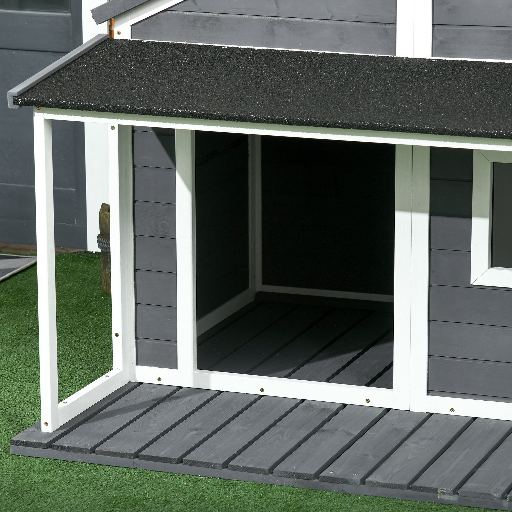 Niche pour chien extérieur terrasse et toit bitumé bois gris