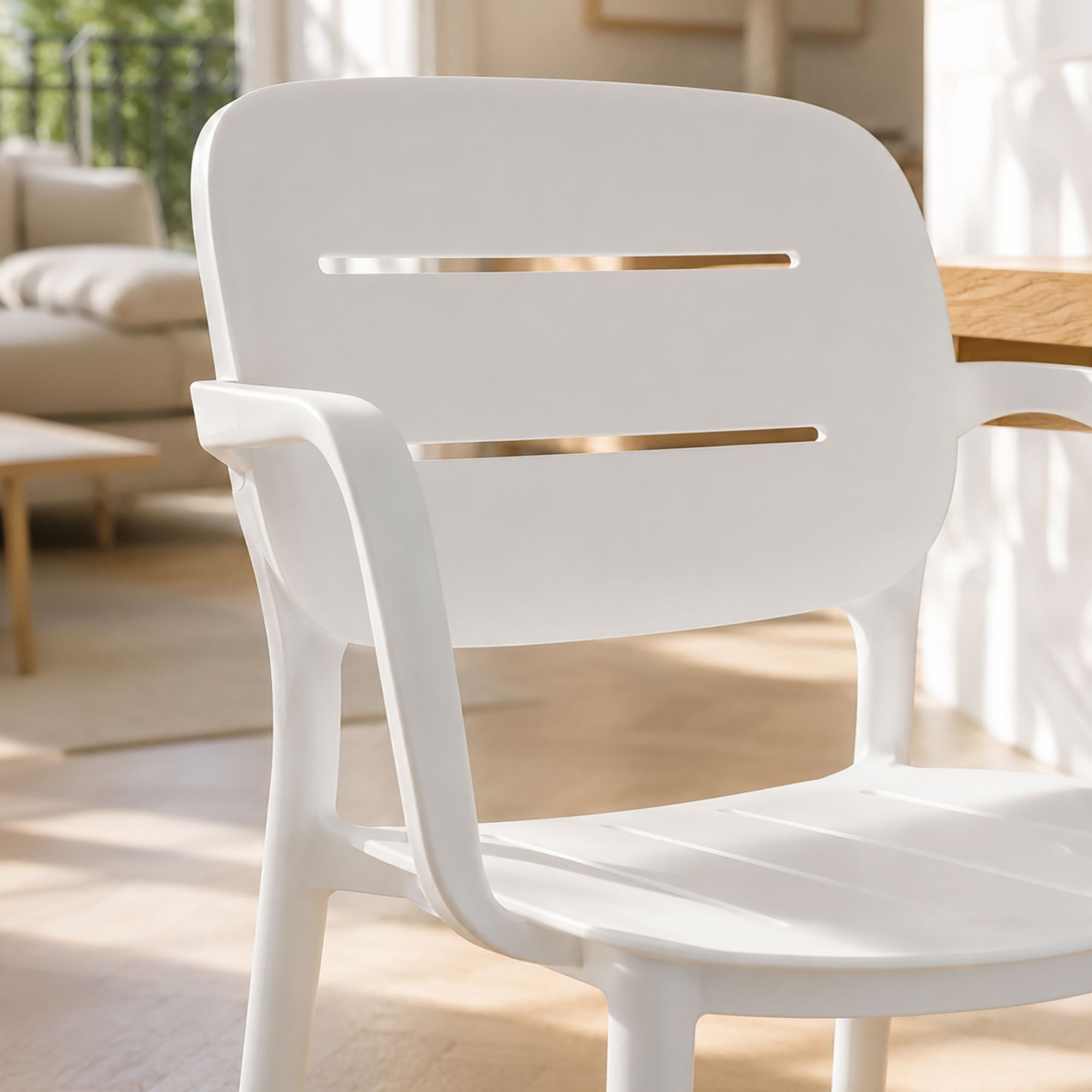 Lot de 4 fauteuils de table blanc en polypropylène SUNSET