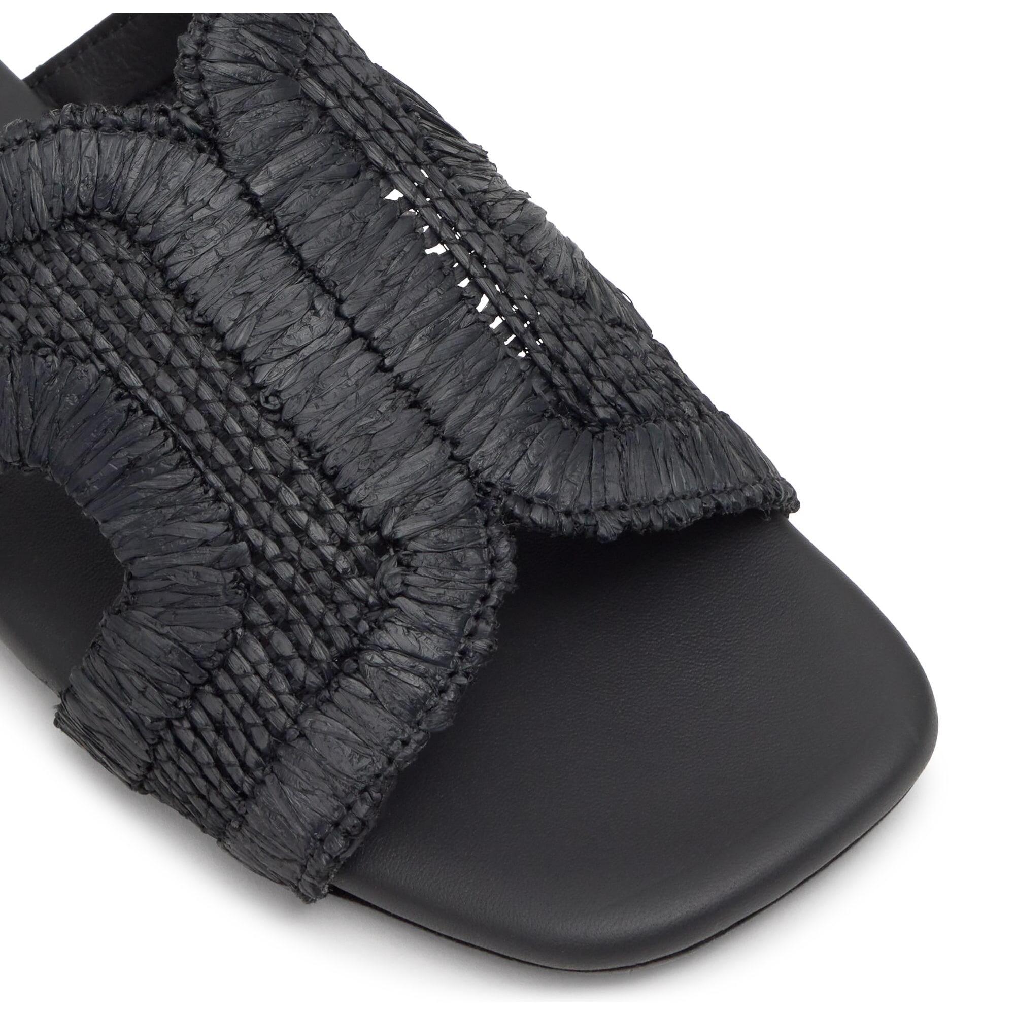 Sandalia plana Phillipa en rafia natural bordada con suela de cuerolite